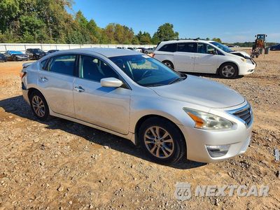 Czwarte zdjęcie samochodu z boku: 2015 NISSAN ALTIMA 2.5 S VIN:1N4AL3AP9FC576059 - miniatura