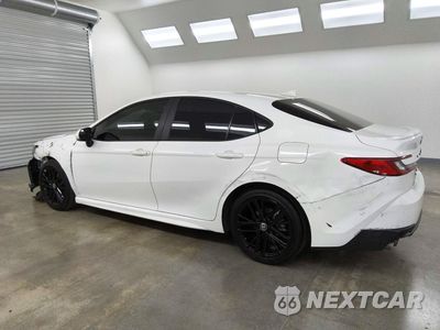 Drugie zdjęcie samochodu z przodu: 2025 TOYOTA CAMRY SE VIN:4T1DAACKXSU620380 - miniatura