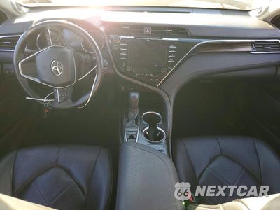 Zdjęcie 8 z 12 samochodu: 2018 TOYOTA CAMRY HYBRID XLE VIN:4T1B21HK4JU504670 - miniatura