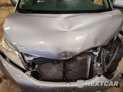 Zdjęcie 12 z 13 samochodu: 2014 TOYOTA SIENNA LE VIN:5TDKK3DC7ES410033 - miniatura