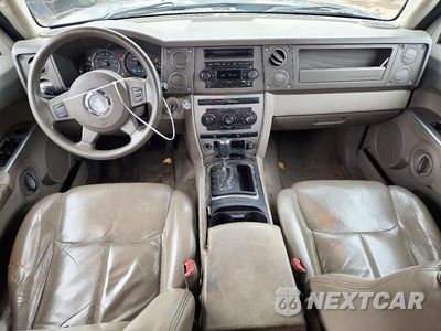 Zdjęcie 8 z 13 samochodu: 2006 JEEP COMMANDER VIN:1J8HG48K86C338144 - miniatura
