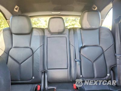 Zdjęcie 10 z 13 samochodu: 2014 PORSCHE CAYENNE VIN:WP1AA2A23ELA01662 - miniatura