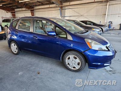 Czwarte zdjęcie samochodu z boku: 2013 HONDA FIT VIN:JHMGE8H3XDC025018 - miniatura