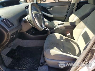 Zdjęcie 7 z 12 samochodu: 2012 TOYOTA PRIUS THREE VIN:JTDKN3DU9C1527879 - miniatura