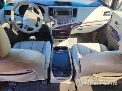 Zdjęcie 8 z 13 samochodu: 2011 TOYOTA SIENNA XLE 8-PASSENGER VIN:5TDYK3DC9BS006494 - miniatura