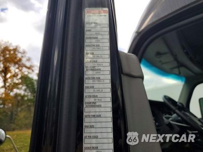 Zdjęcie 13 z 14 samochodu: 2016 KENWORTH T680 SEMI TRUCK VIN:1XKYD49X5GJ463937 - miniatura