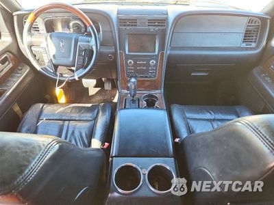 Zdjęcie 8 z 13 samochodu: 2015 LINCOLN NAVIGATOR VIN:5LMJJ2JT0FEJ15126 - miniatura