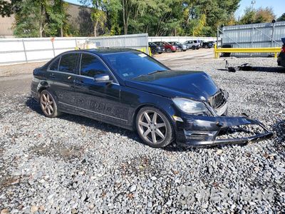 Czwarte zdjęcie samochodu z boku: 2014 MERCEDES-BENZ C 300 4MATIC VIN:WDDGF8AB5EA967691 - miniatura