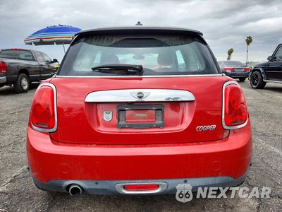 Zdjęcie 6 z 12 samochodu: 2017 MINI COOPER VIN:WMWXP5C51H3B77634 - miniatura