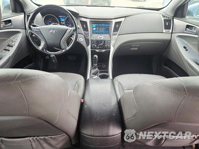 Zdjęcie 8 z 12 samochodu: 2015 HYUNDAI SONATA HYBRID LIMITED VIN:KMHEC4A45FA118968 - miniatura