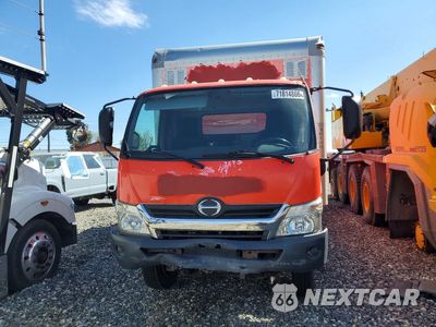 Piąte zdjęcie samochodu w środku: 2017 HINO 195 BOX TRUCK VIN:JHHSDM2H4HK005853 - miniatura