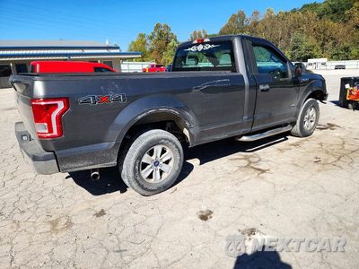 Trzecie zdjęcie samochodu z tyłu: 2016 FORD F150 VIN:1FTMF1EP0GKF16028 - miniatura