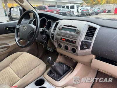 Zdjęcie 9 z 10 samochodu: 2010 TOYOTA TACOMA V6 VIN:5TEUU4EN6AZ733639 - miniatura