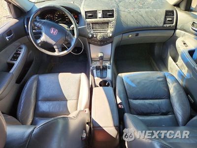 Zdjęcie 8 z 12 samochodu: 2006 HONDA ACCORD EX VIN:1HGCM56806A115326 - miniatura
