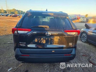 Zdjęcie 6 z 13 samochodu: 2021 TOYOTA RAV4 XLE VIN:2T3P1RFV4MC192061 - miniatura