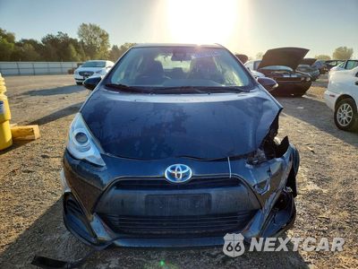 Piąte zdjęcie samochodu w środku: 2017 TOYOTA PRIUS C THREE VIN:JTDKDTB39H1596320 - miniatura