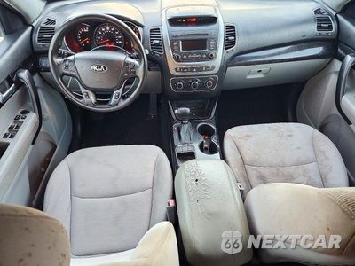Zdjęcie 8 z 14 samochodu: 2014 KIA SORENTO LX VIN:5XYKT3A64EG427171 - miniatura