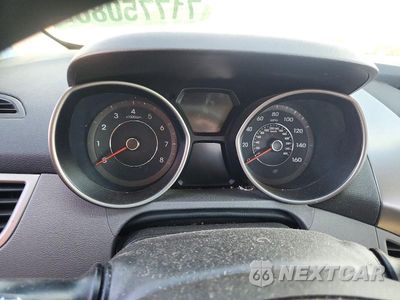 Zdjęcie 9 z 12 samochodu: 2013 HYUNDAI ELANTRA GLS VIN:5NPDH4AE2DH382858 - miniatura
