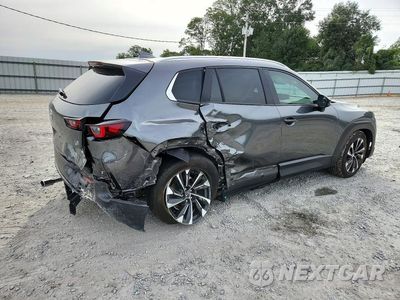 Trzecie zdjęcie samochodu z tyłu: 2026 MAZDA CX-50 PREMIUM PLUS VIN:7MMVAAEWXTN164160 - miniatura
