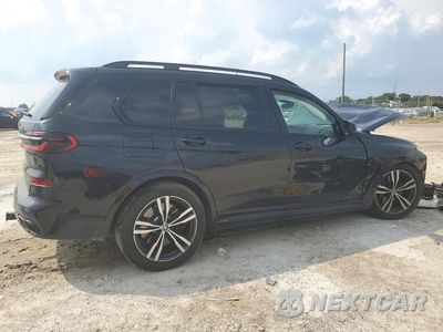 Trzecie zdjęcie samochodu z tyłu: 2026 BMW X7 M60I VIN:5UX33EM00T9024342 - miniatura