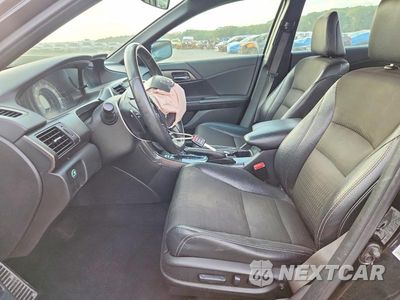 Zdjęcie 7 z 12 samochodu: 2016 HONDA ACCORD SPORT VIN:1HGCR2F58GA228609 - miniatura