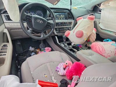 Zdjęcie 8 z 12 samochodu: 2016 HYUNDAI SONATA SE VIN:5NPE24AFXGH341154 - miniatura