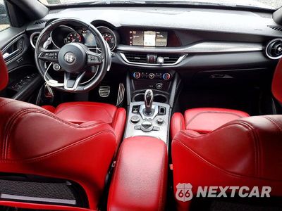 Zdjęcie 8 z 13 samochodu: 2022 ALFA ROMEO STELVIO TI VIN:ZASPAKBN8N7D37862 - miniatura