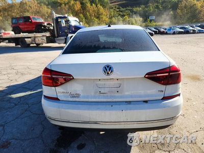 Zdjęcie 6 z 12 samochodu: 2019 VOLKSWAGEN PASSAT WOLFSBURG VIN:1VWLA7A30KC001630 - miniatura