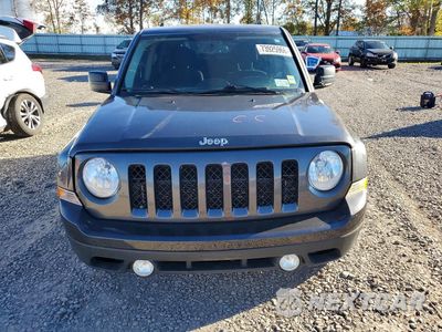 Piąte zdjęcie samochodu w środku: 2015 JEEP PATRIOT LATITUDE VIN:1C4NJRFB5FD216265 - miniatura