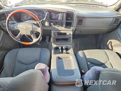Zdjęcie 8 z 12 samochodu: 2004 CHEVROLET AVALANCHE K1500 VIN:3GNEK12T64G316850 - miniatura