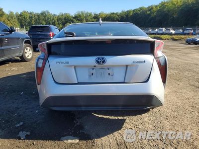 Zdjęcie 6 z 12 samochodu: 2016 TOYOTA PRIUS TWO VIN:JTDKBRFUXG3517445 - miniatura