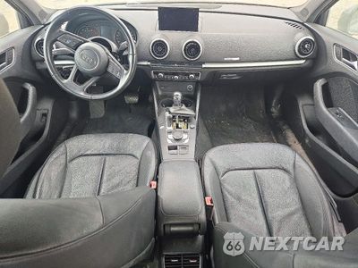 Zdjęcie 8 z 12 samochodu: 2018 AUDI A3 PREMIUM VIN:WAUAUGFF9J1040468 - miniatura