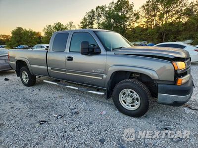 Czwarte zdjęcie samochodu z boku: 2006 CHEVROLET SILVERADO C2500 HEAVY DUTY VIN:1GCHC29D56E232908 - miniatura