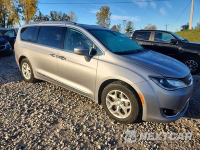 Czwarte zdjęcie samochodu z boku: 2017 CHRYSLER PACIFICA TOURING L PLUS VIN:2C4RC1EGXHR841304 - miniatura