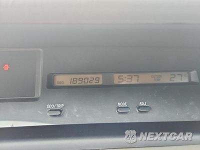 Zdjęcie 9 z 12 samochodu: 2003 TOYOTA AVALON XL VIN:4T1BF28BX3U270161 - miniatura