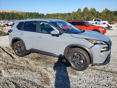 Czwarte zdjęcie samochodu z boku: 2026 NISSAN ROGUE SV VIN:5N1BT3BA0TC705998 - miniatura