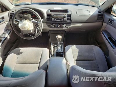 Zdjęcie 8 z 12 samochodu: 2005 TOYOTA CAMRY LE VIN:4T1BE30K85U979792 - miniatura
