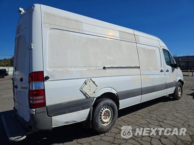Trzecie zdjęcie samochodu z tyłu: 2011 MERCEDES-BENZ SPRINTER 2500 DELIVERY VAN VIN:WD3PE8CB5B5601884 - miniatura
