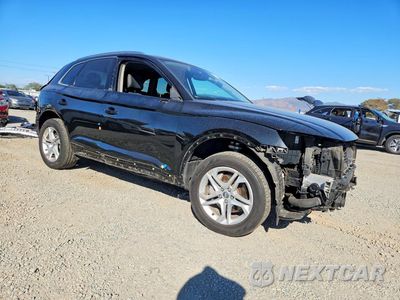 Czwarte zdjęcie samochodu z boku: 2019 AUDI Q5 PREMIUM VIN:WA1ANAFY0K2045532 - miniatura