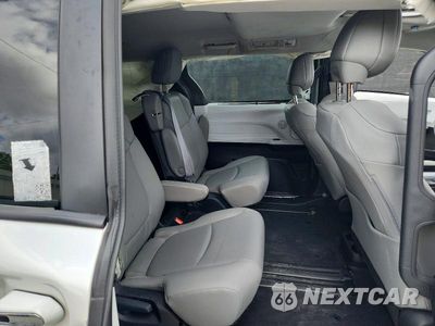 Zdjęcie 11 z 14 samochodu: 2025 TOYOTA SIENNA XLE 8-PASSENGER VIN:5TDYRKEC1SS256056 - miniatura