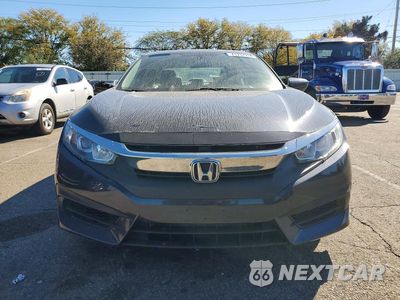 Piąte zdjęcie samochodu w środku: 2017 HONDA CIVIC EX VIN:19XFC2F71HE073608 - miniatura