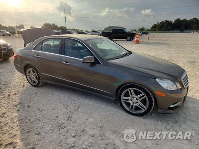 Czwarte zdjęcie samochodu z boku: 2013 MERCEDES-BENZ E 350 VIN:WDDHF5KBXDA707917 - miniatura