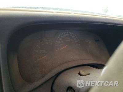 Zdjęcie 9 z 12 samochodu: 2004 CHEVROLET SILVERADO K1500 VIN:2GCEK13T341337302 - miniatura