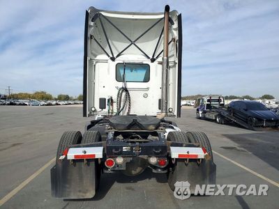 Zdjęcie 6 z 12 samochodu: 2018 PETERBILT 579 SEMI TRUCK VIN:1XPBA48X3JD478260 - miniatura