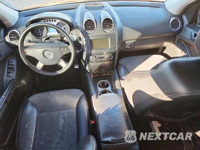 Zdjęcie 8 z 13 samochodu: 2006 MERCEDES-BENZ ML 500 VIN:4JGBB75EX6A060947 - miniatura