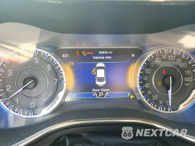Zdjęcie 9 z 12 samochodu: 2015 CHRYSLER 200 C VIN:1C3CCCEGXFN567280 - miniatura