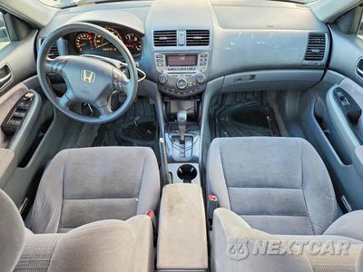 Zdjęcie 8 z 12 samochodu: 2007 HONDA ACCORD SE VIN:JHMCM563X7C009652 - miniatura