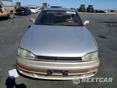 Piąte zdjęcie samochodu w środku: 1994 TOYOTA CAMRY LE V6 VIN:4T1GK12C8RU025560 - miniatura