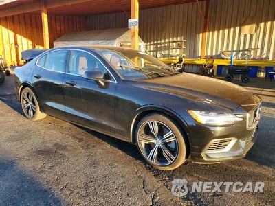 Czwarte zdjęcie samochodu z boku: 2022 VOLVO S60 T8 RECHARGE INSCRIPTION VIN:7JRBR0FL2NG174264 - miniatura
