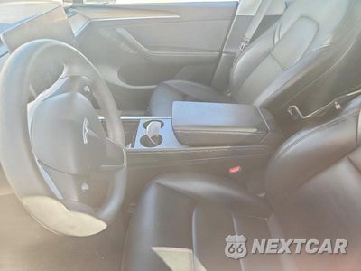 Zdjęcie 9 z 12 samochodu: 2023 TESLA MODEL Y VIN:7SAYGDEE1PA082990 - miniatura